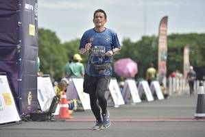 BIB: 0178
                            <button type="button" onclick="openModal(4945165)" class="btn btn-primary btn-sm float-right btn-popup" data-toggle="modal" data-target=".modal-high-quality">
                        <i class="fas fa-shopping-cart"></i> Add to Cart
                    </button>
                                            <button type="button" onclick="isThisMe(4945165, true)" class="btn btn-success btn-sm float-right btn-popup btn-isme hidden" data-toggle="tooltip" data-placement="bottom" title="นี่คือรูปของคุณใช่ไหม คลิกที่นี่เพื่อเอาเข้าอัลบั้ม">
                        <i class="fas fa-plus"></i> Add to album
                    </button>
                    <button type="button" onclick="isThisMe(4945165, false)" class="btn btn-warning btn-sm float-right btn-popup btn-isnotme hidden">
                        <i class="fas fa-ban"></i> Remove from album
                    </button>